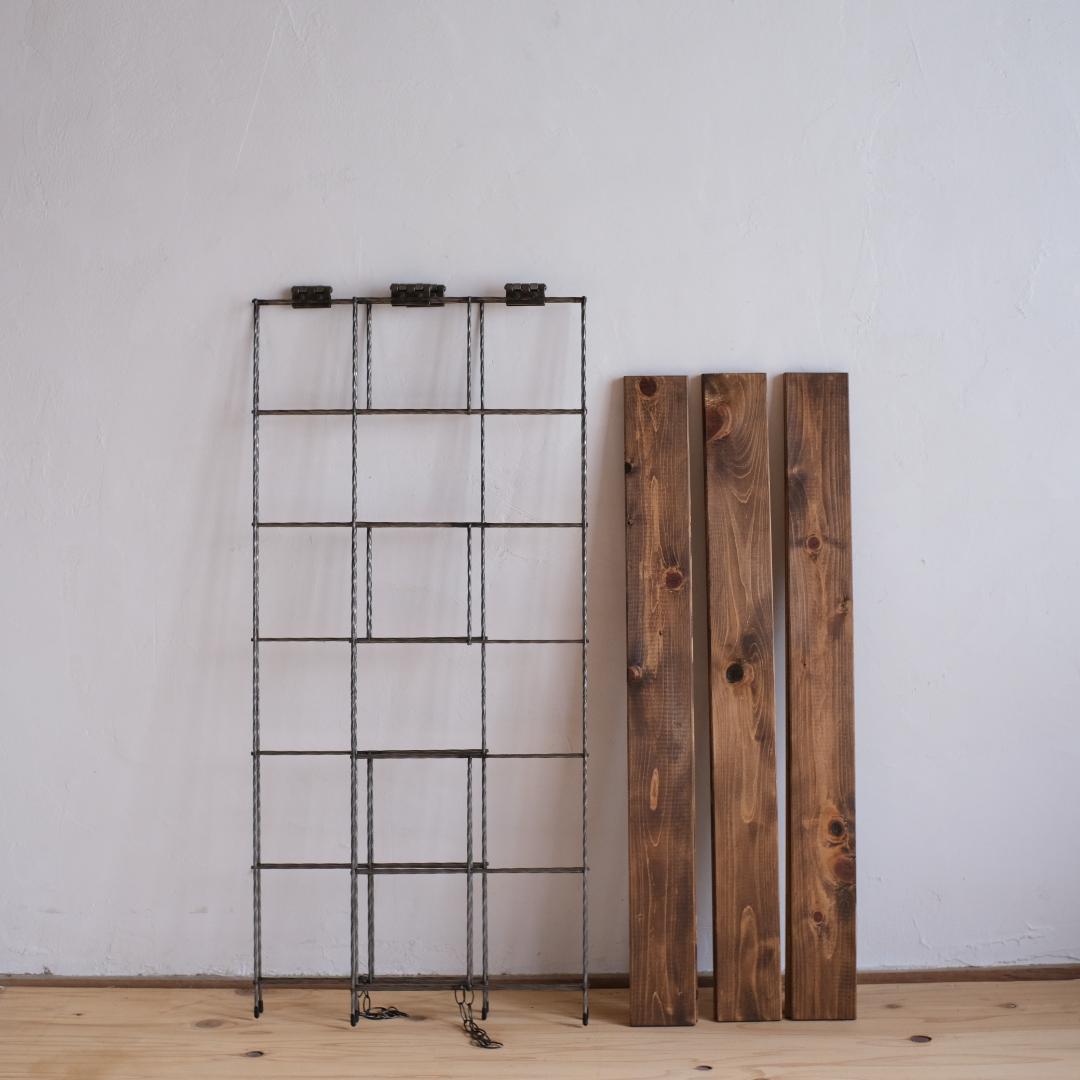 無骨なアイアン脚＆ウッドの飾り棚Ｎ　イベント什器　アクセシェルフ