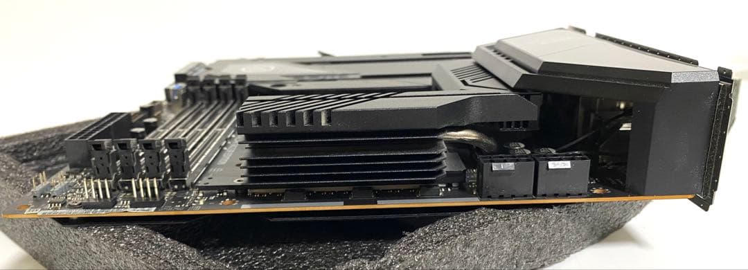 Asrock Z690 taichi razer edition マザーボード