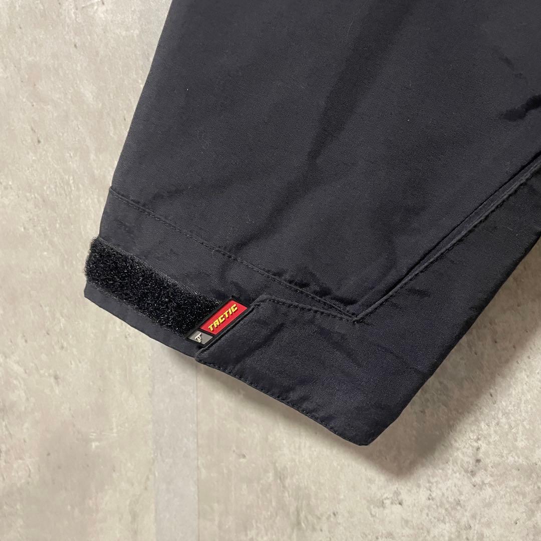 Burtonバートンスキーウェアスノーボードジャケットブルゾン紺ネイビー刺繍ロゴ