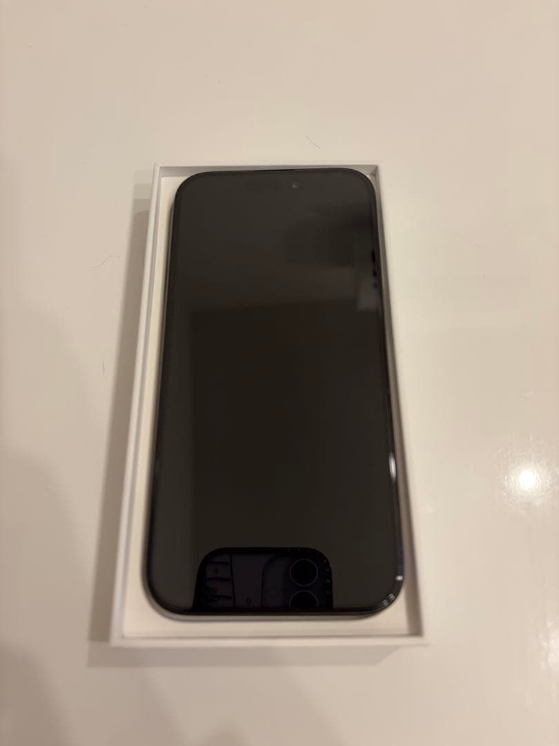【美品】iPhone 15 Pro 256GB／国内版SIMフリー