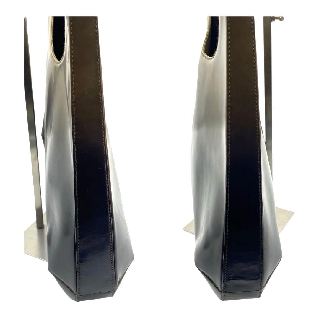 サルヴァトーレフェラガモ ガンチーニ エナメルグラデーションワンショルダーバッグ