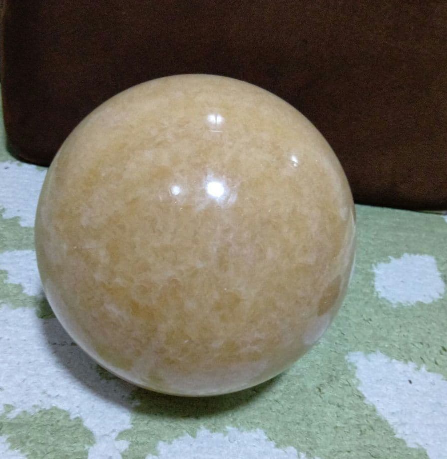 アラゴナイト　特大スフィア　　　　１５センチ超　４．６キロ