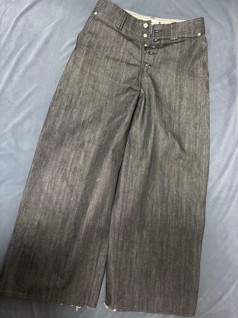 パンツ MENES Okayama Raw Loose Fit Jeans Black