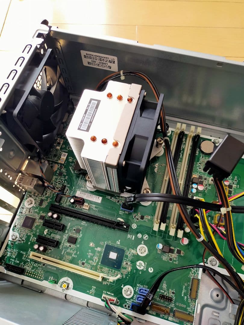 T*E様 ゲーミングベースに i7-8700 大型CPUファン