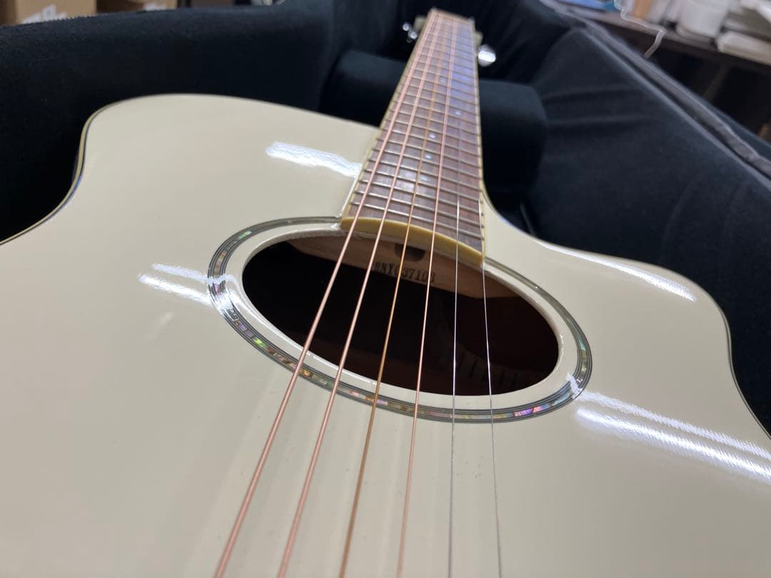 Yamaha APX600 アコースティックギター ホワイト　エレアコ