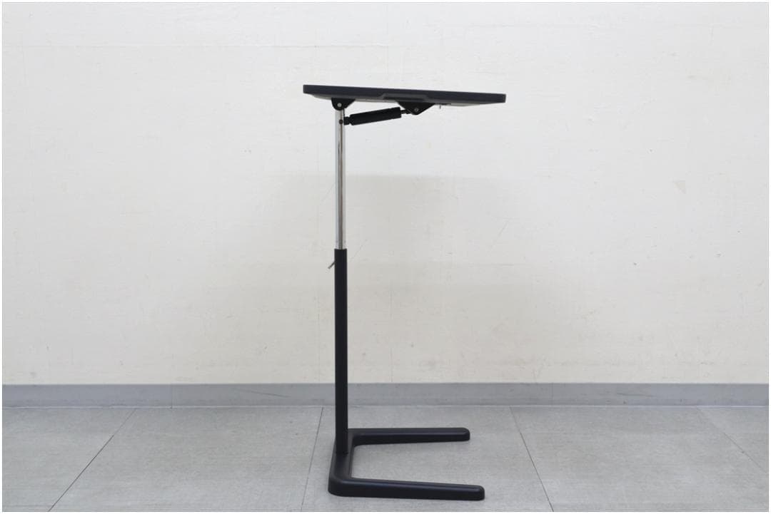 ヴィトラ NesTable ネステーブル サイドテーブル 高さ角度調節可 机