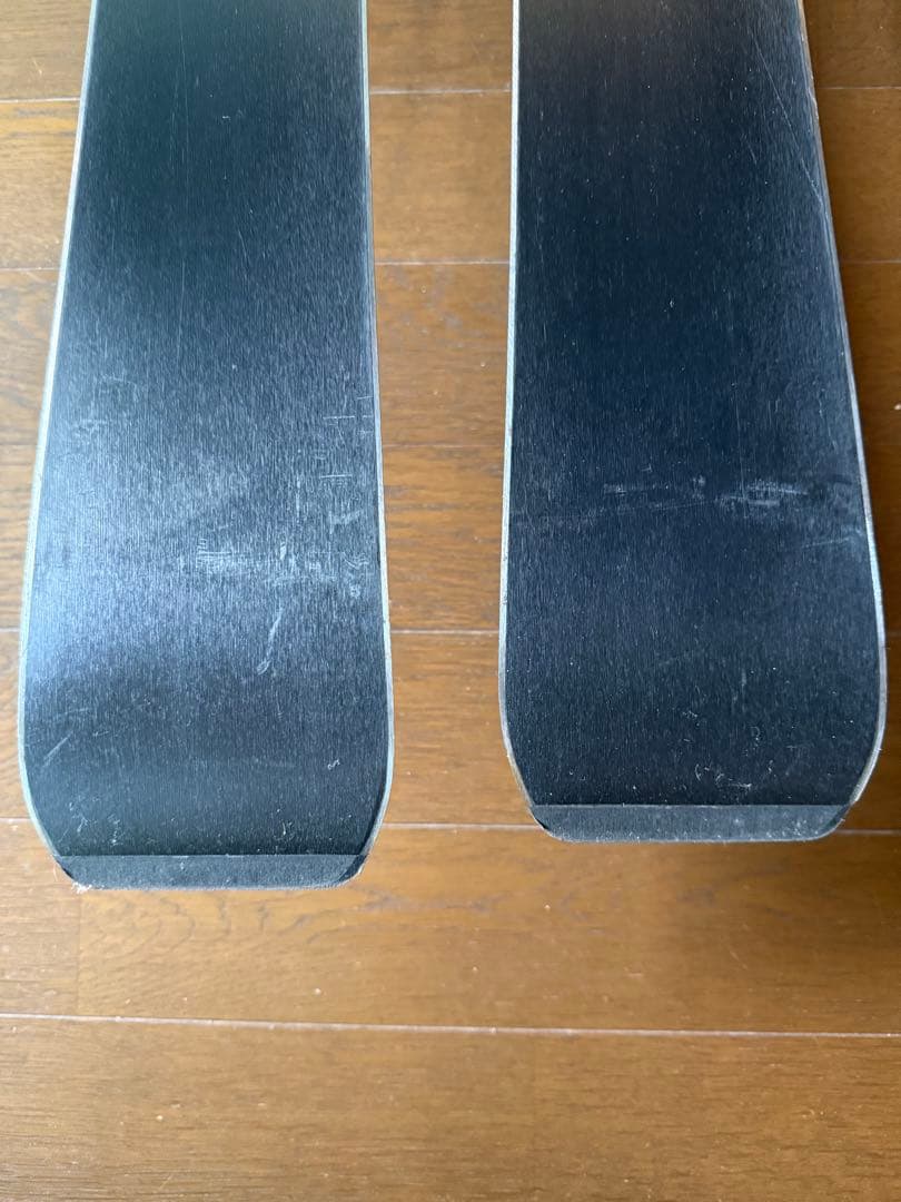 Atomic Black Heaven スキー 板ビンディング付き