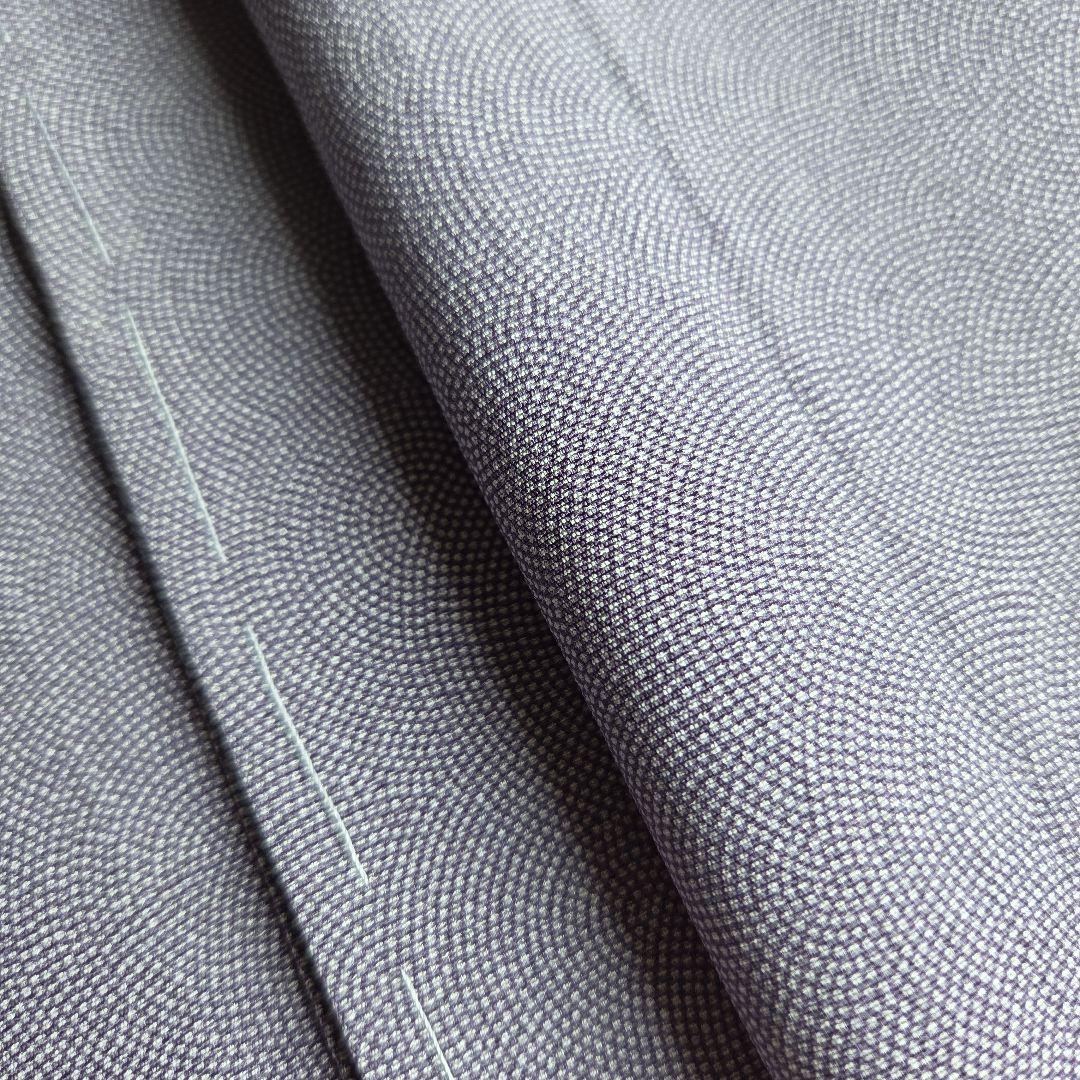 淡い灰青紫色　伊勢型両面染めの鮫小紋