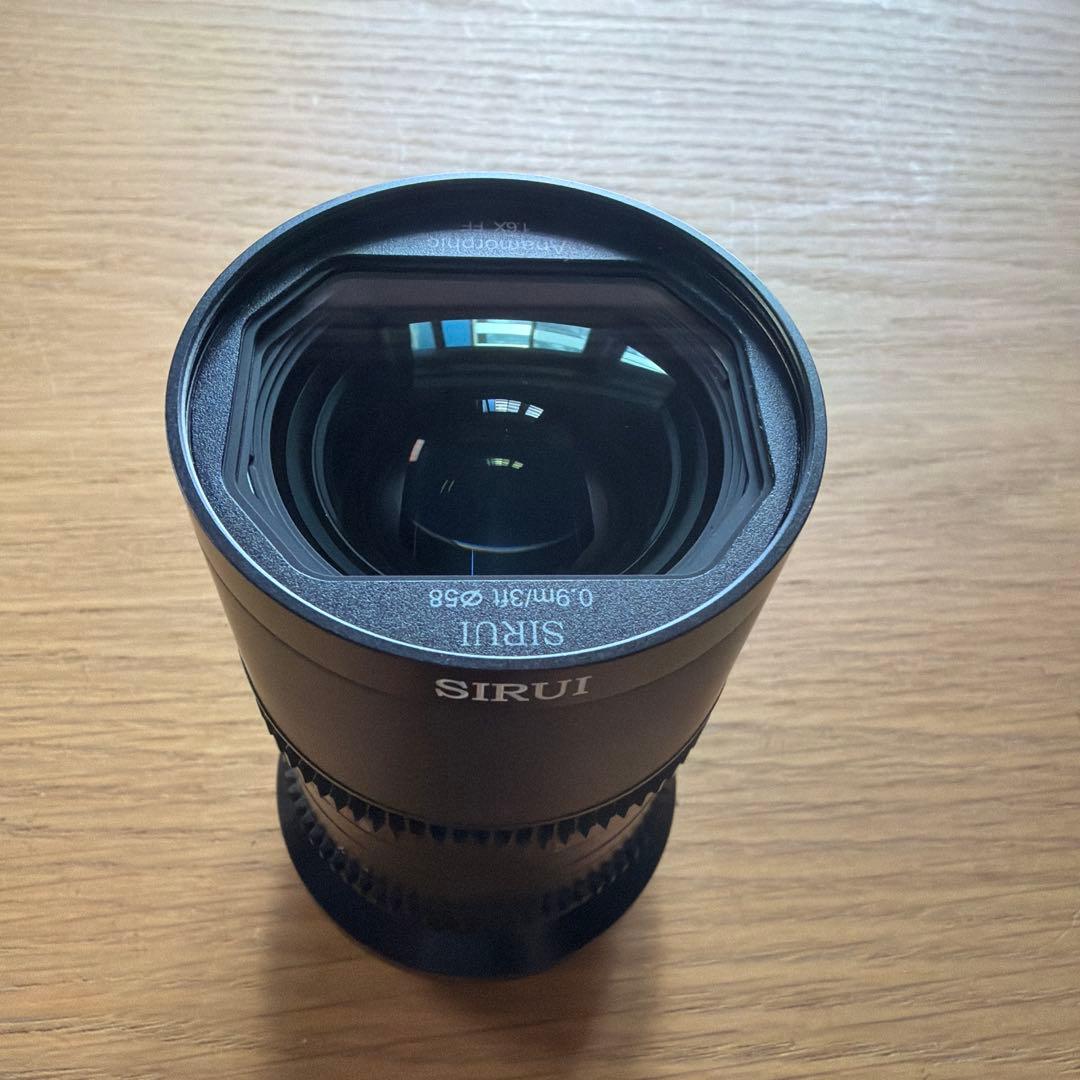 SIRUI 35mm T2.9 1.6x Anamorphic RFマウント