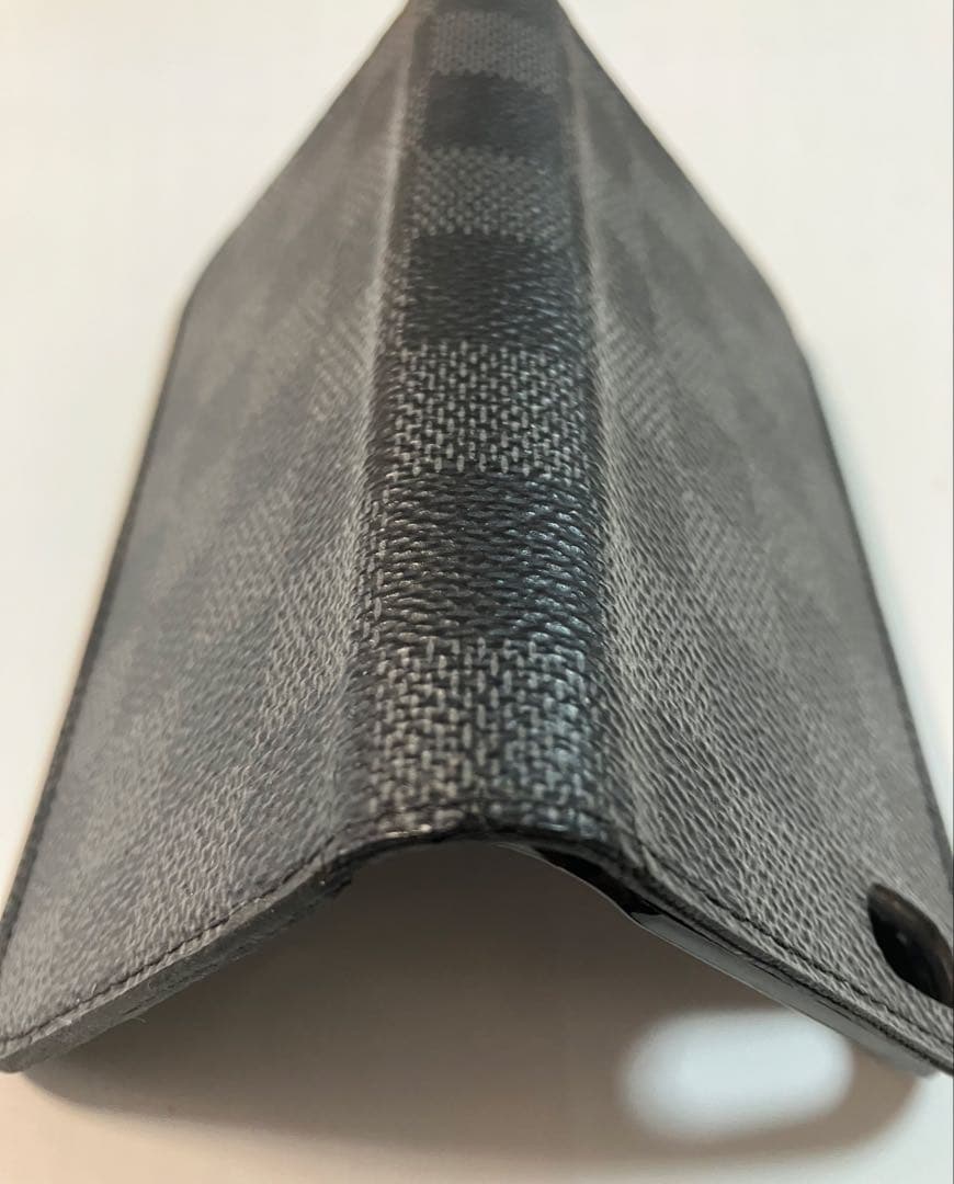 ルイヴィトン ダミエグラフィット iPhone 5、5S、SE 第1世代 手帳型