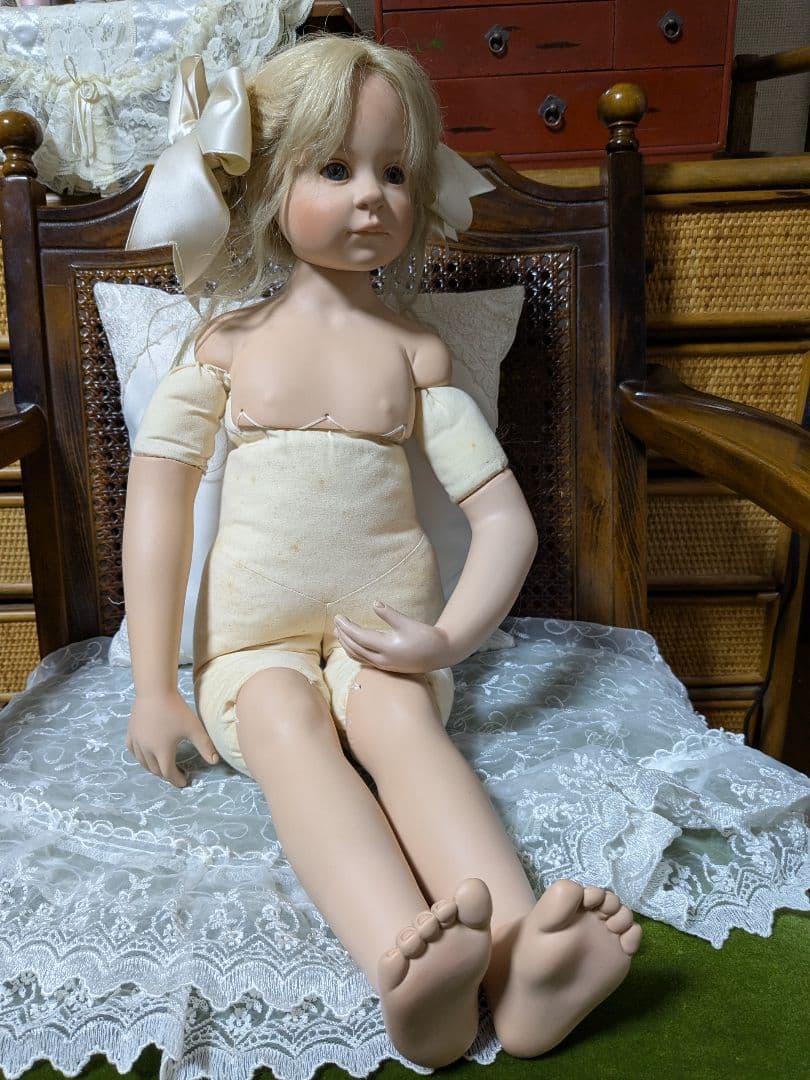 アンティークドールとテディベア