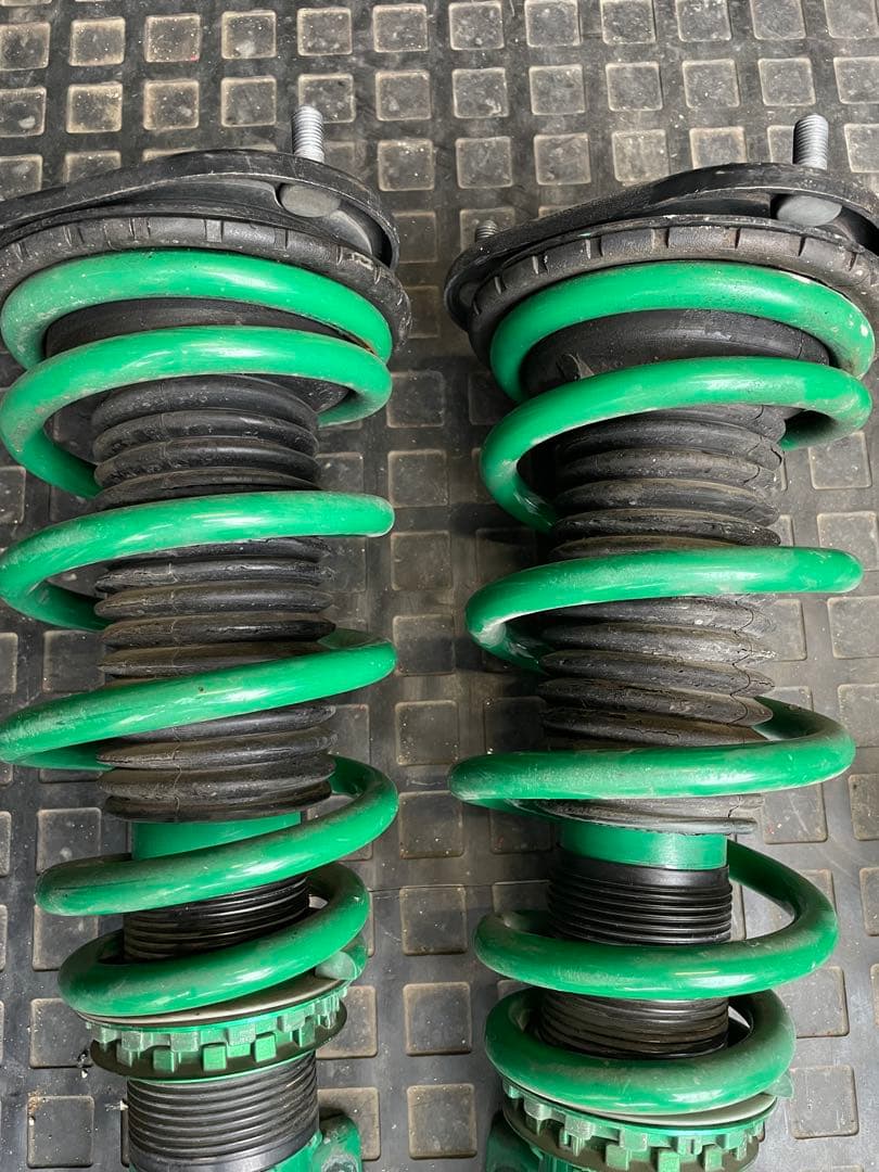 ゆ*様 テイン プリウスα 40 ストリート ベイシスZ 車高調