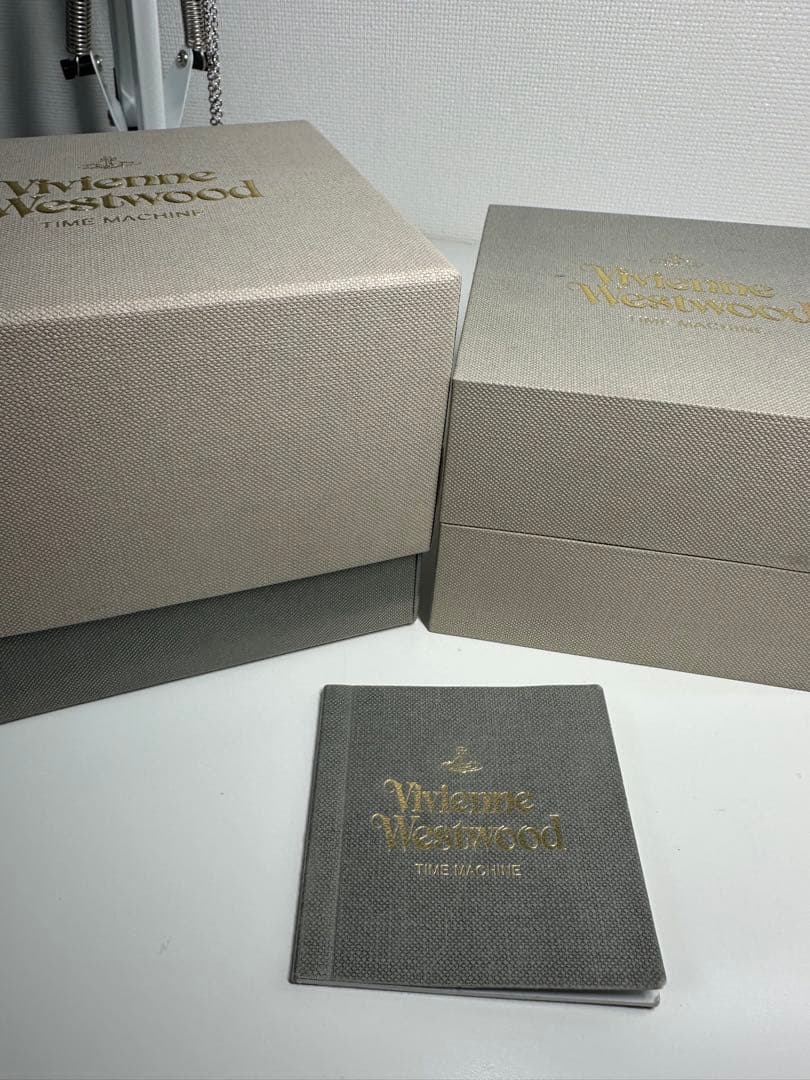 【中古美品】Vivienne Westwood 時計　電池交換済　ヴィヴィアン