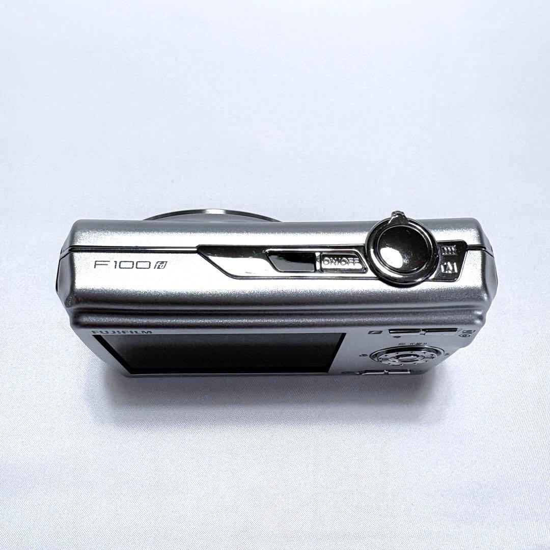 【美品】FUJIFILM FinePix F100fd シルバー 箱 説明書付き