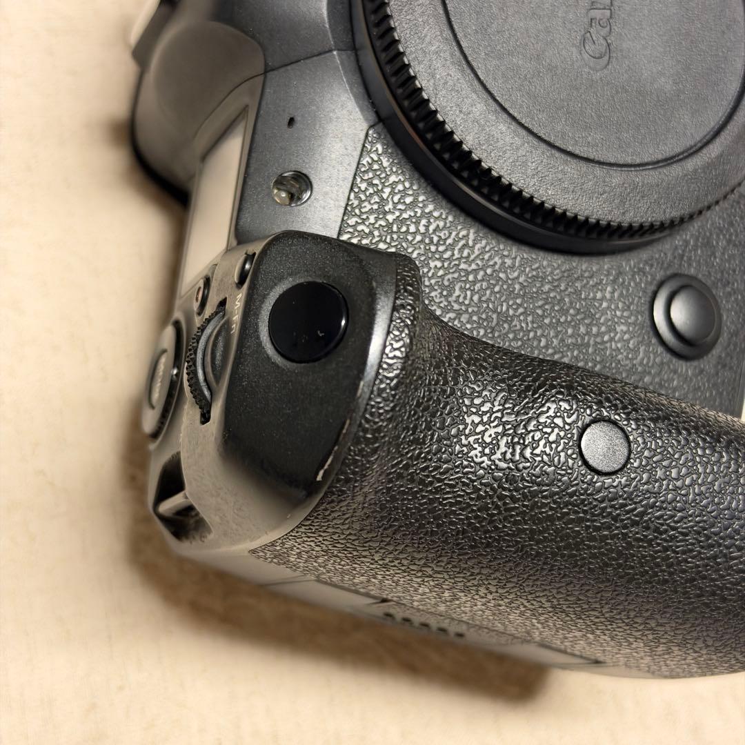 Canon EOS R5 シャッター回数1万回台