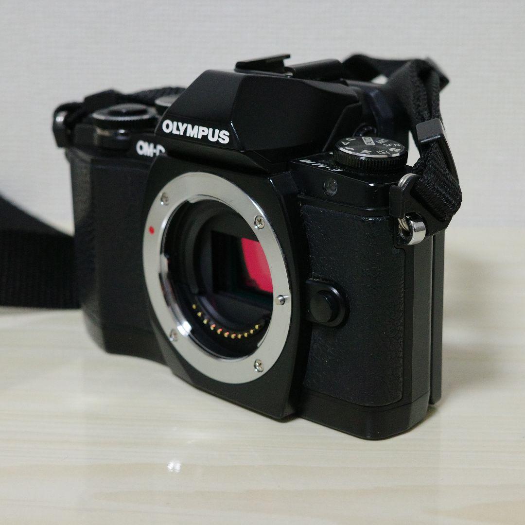 OLYMPUS OM-D E-M10 EZダブルズームキット