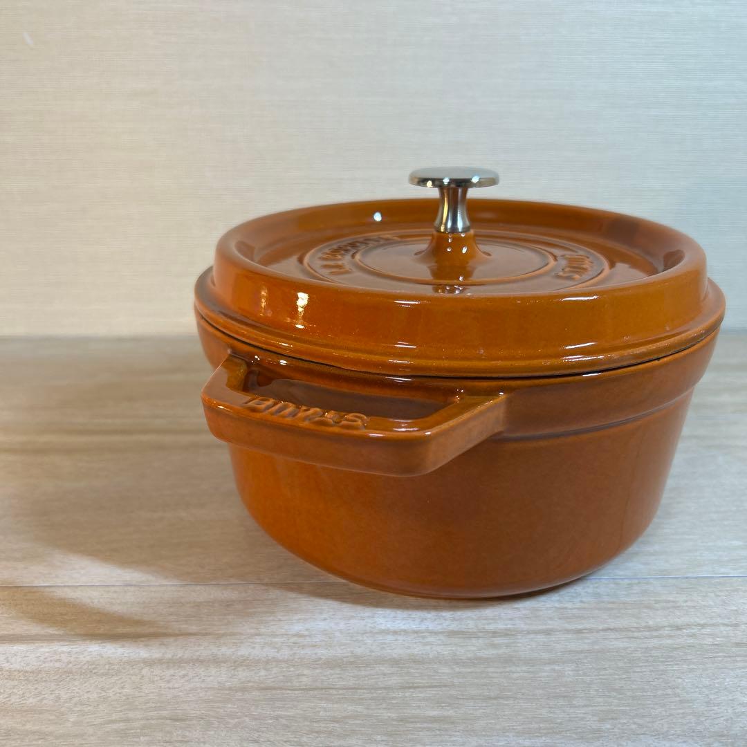 ストウブ　STAUB ココットラウンド　オレンジ　22cm 両手鍋　鍋