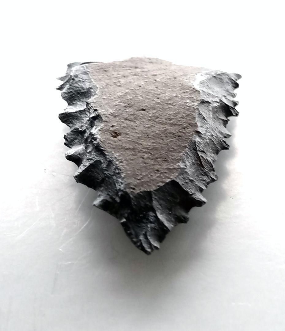 しばらくして改変します ♢消滅するかも知れません サヌカイト 370 石器 模写