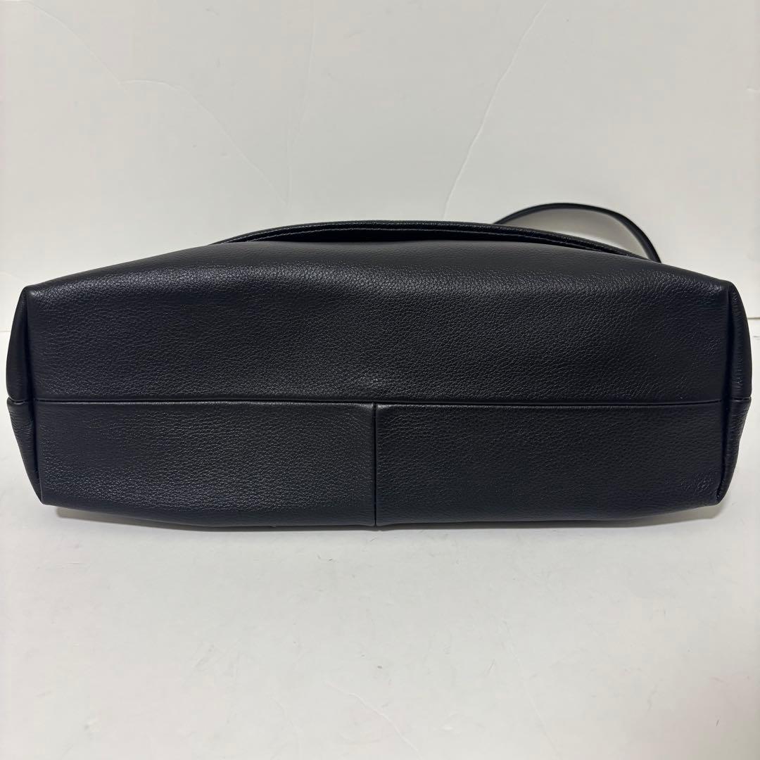 イアパピヨネ レザーフラップワンハンドルバッグ ショルダーバッグ