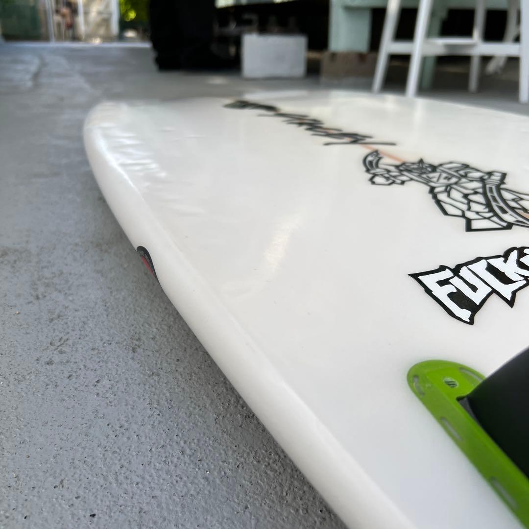 （フィン付き）ステイシーサーフボード　サーフボード　5.6 小波