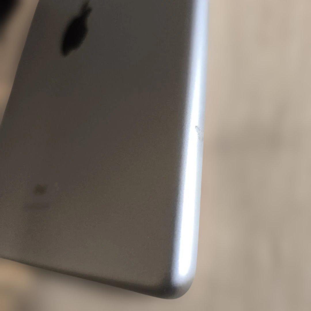 人*者様 iPad 第8世代10.2インチ シルバー32㎇ Wi-Fiモデル 9