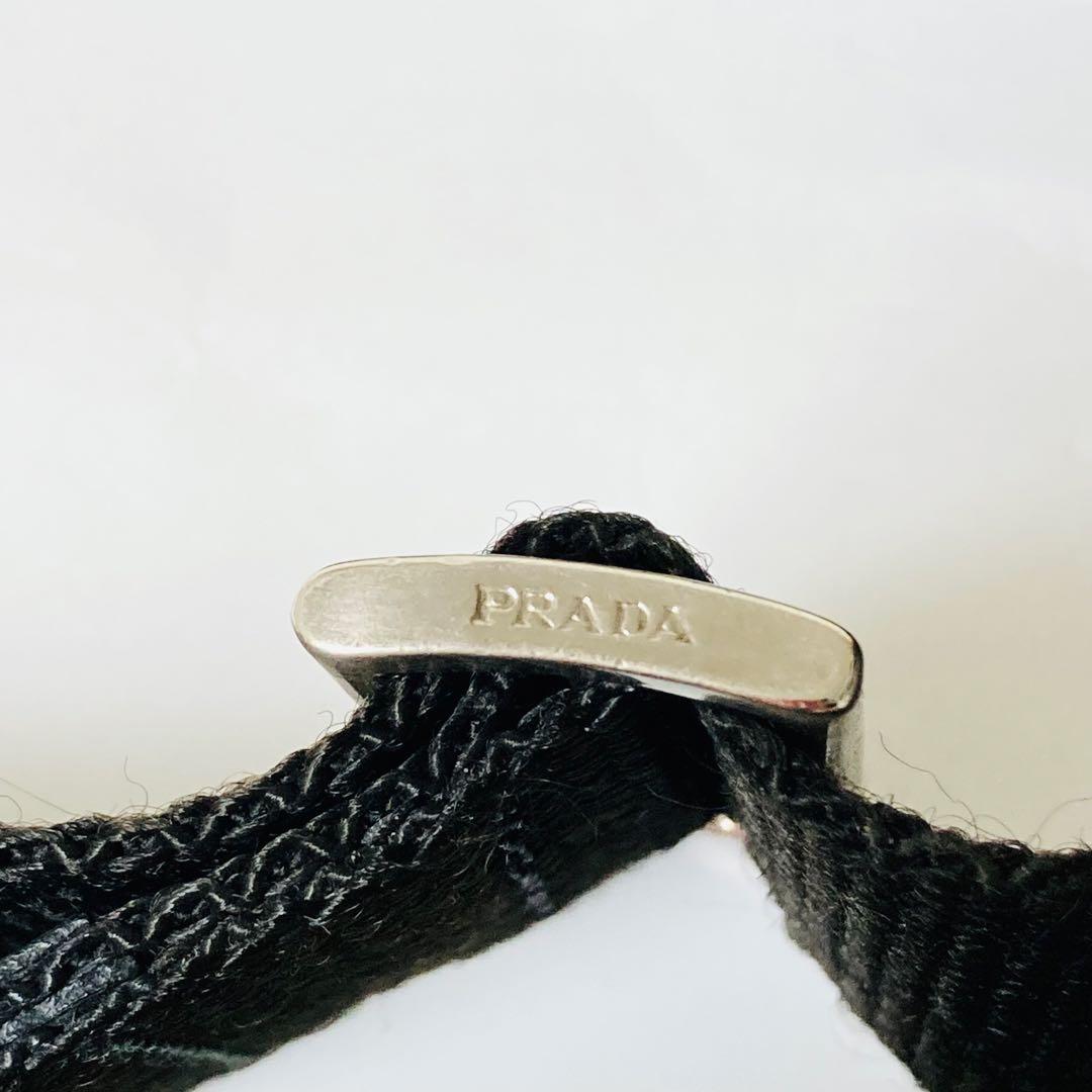 プラダ 三角プレート カメラバッグ ボディバッグ