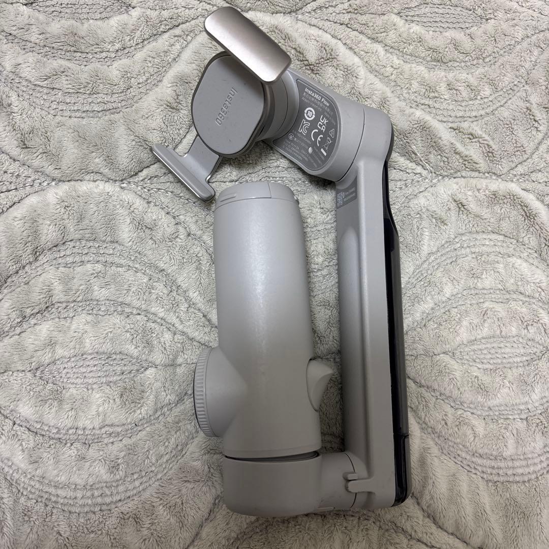 【純正】Insta360 Flowジンバル スマホ用 自撮り棒 三脚