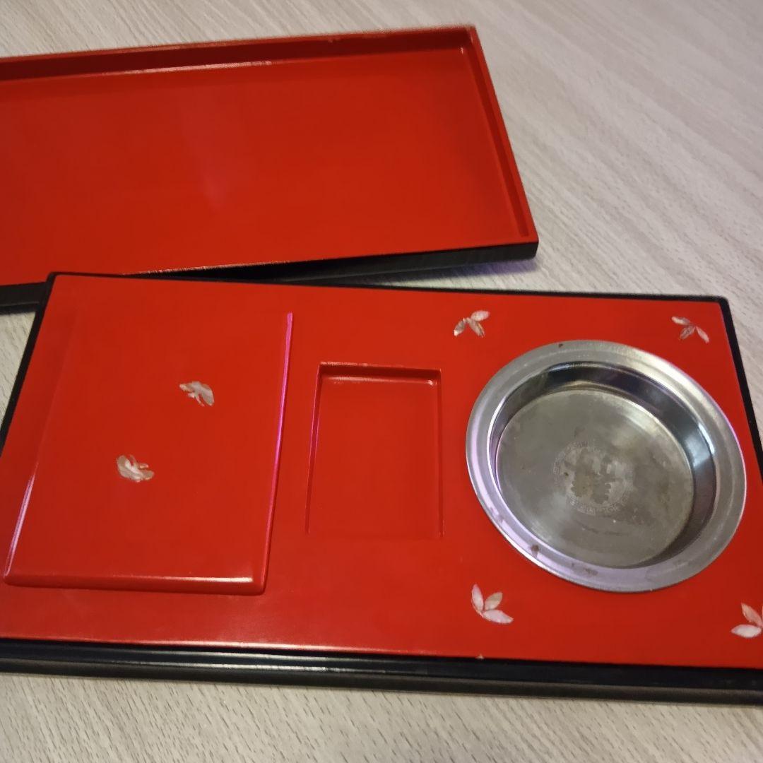 韓国美術 ☆螺鈿細工 ☆灰皿セット☆ 黒塗 ☆孔雀図 ☆古玩 骨董