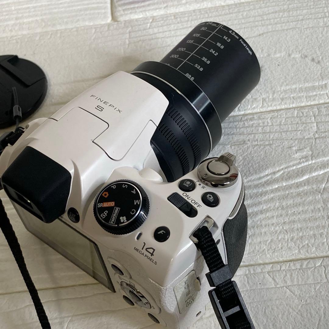 FUJIFLIM Finepix S4500 デジカメ 白 コンデジ 動作品