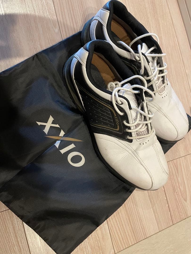 XXIO ゴルフシューズ ホワイト/ブラック 27.0cm