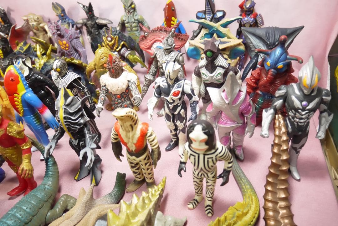 ウルトラ怪獣シリーズ　ギガキマイラ　など　怪獣ソフビ　68体
