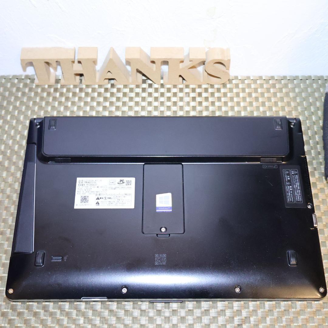 Win11公式対応8世代i7/メ8G/新品SSD/DVD/FHD/無線/カメラ