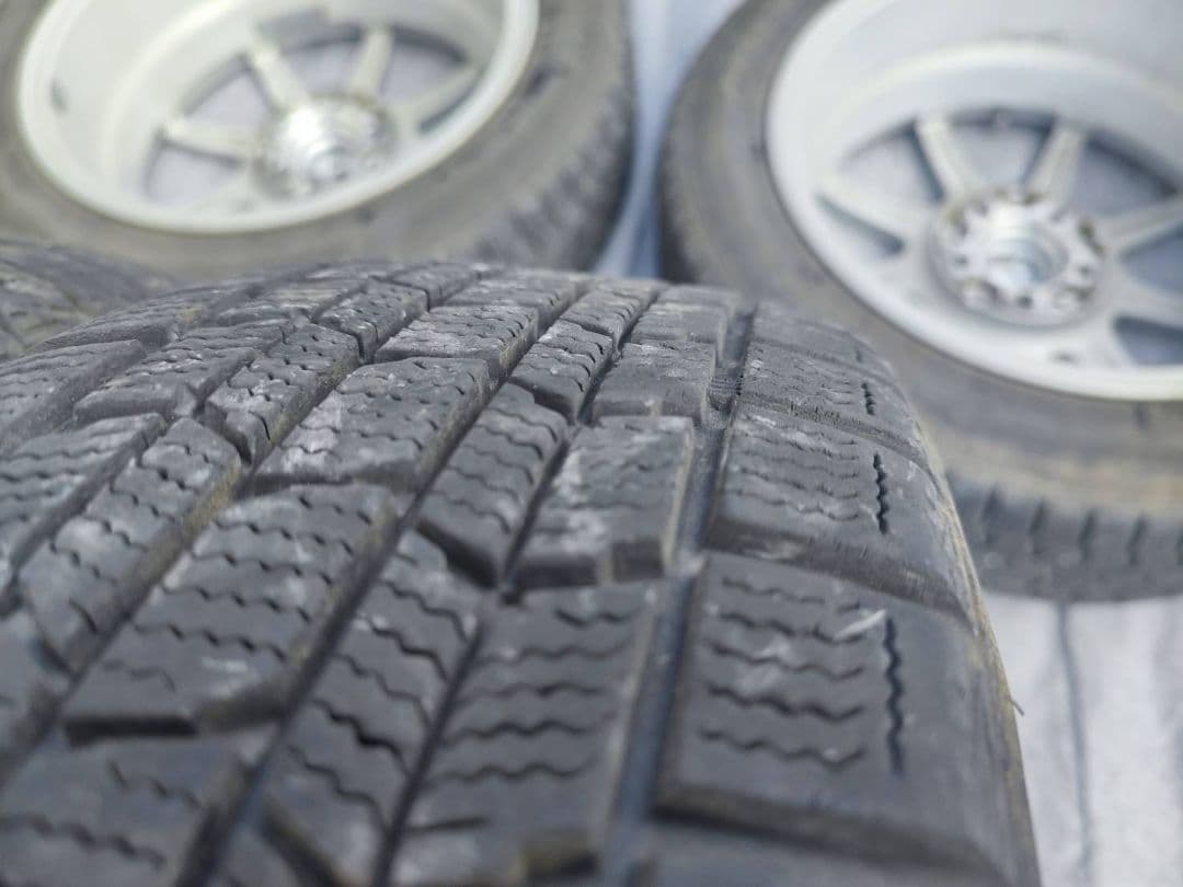 トヨタ　ラクティス　ホイール　スタッドレスタイヤ　175/60R/16