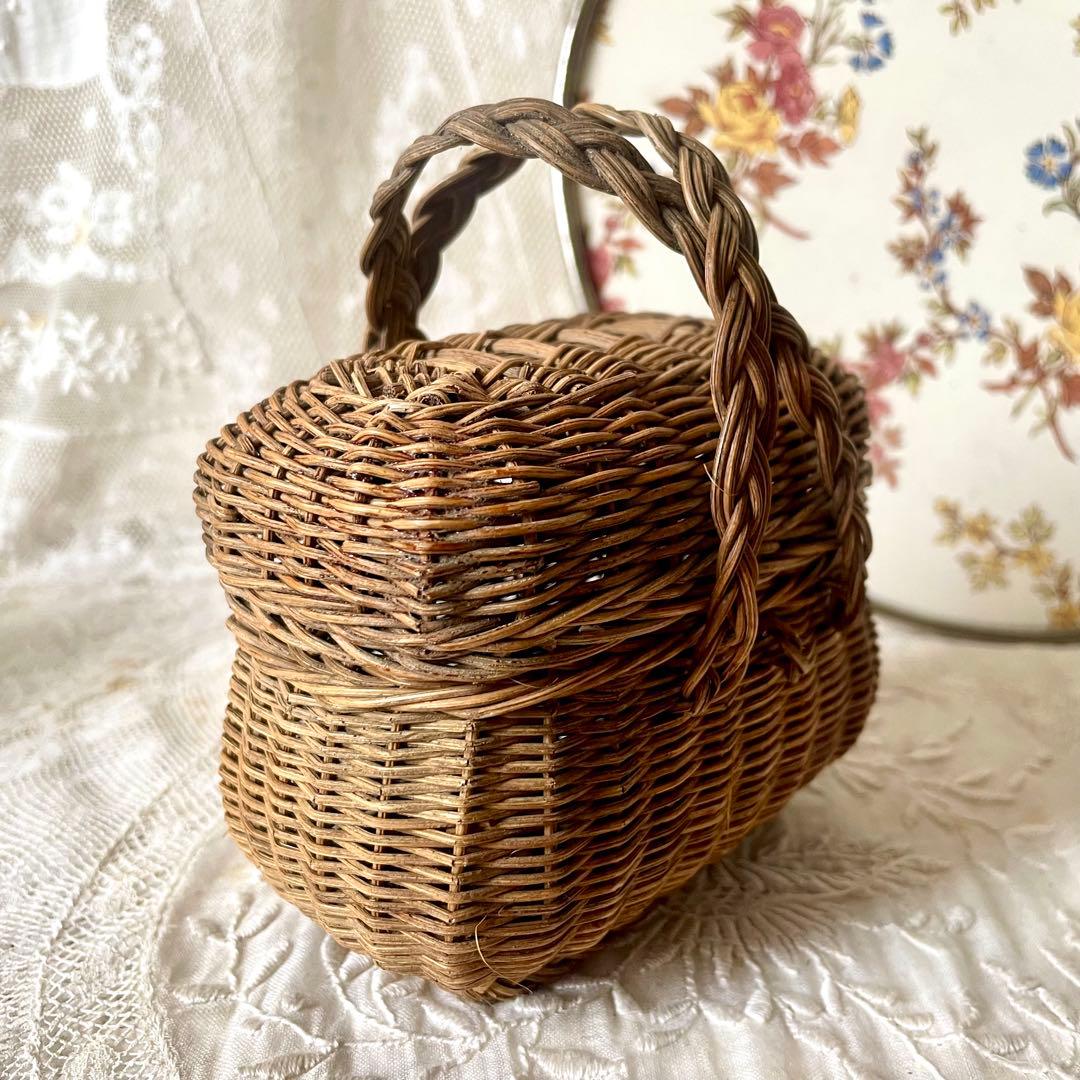 【訳あり】ドールパニエ　フランスアンティーク 人形用 ミニ プチ カゴ 籠 かご