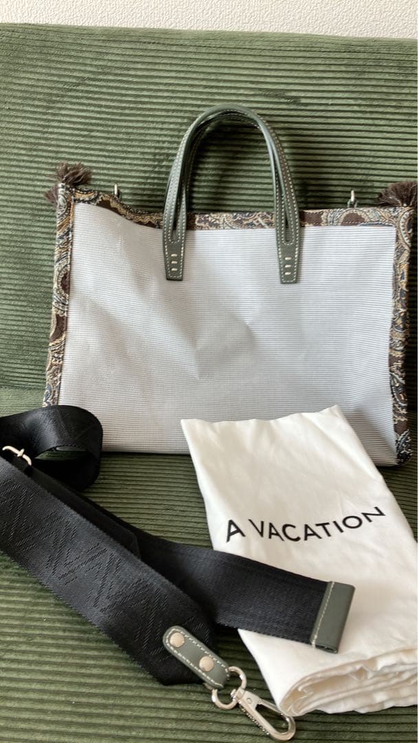 Ａ vacation Bread M（MESHシリーズ、PAISLEY）