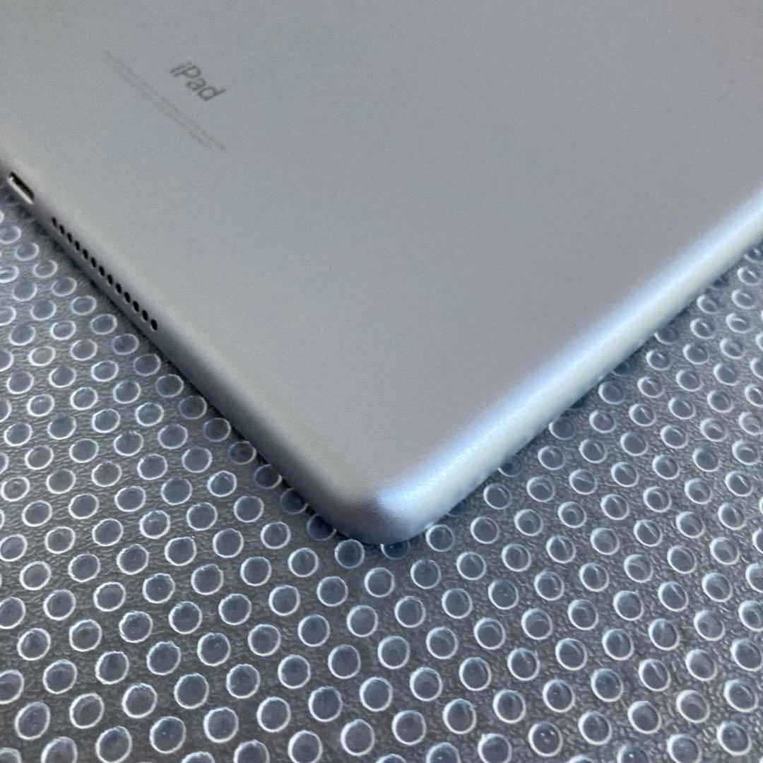 3170【早い者勝ち】美品☆iPad5 第5世代 32GB WIFIモデル☆