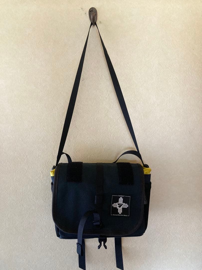 ロウロウマウンテンワークス ハンドルバッグ ブルーラグ サーリー アウターシェル