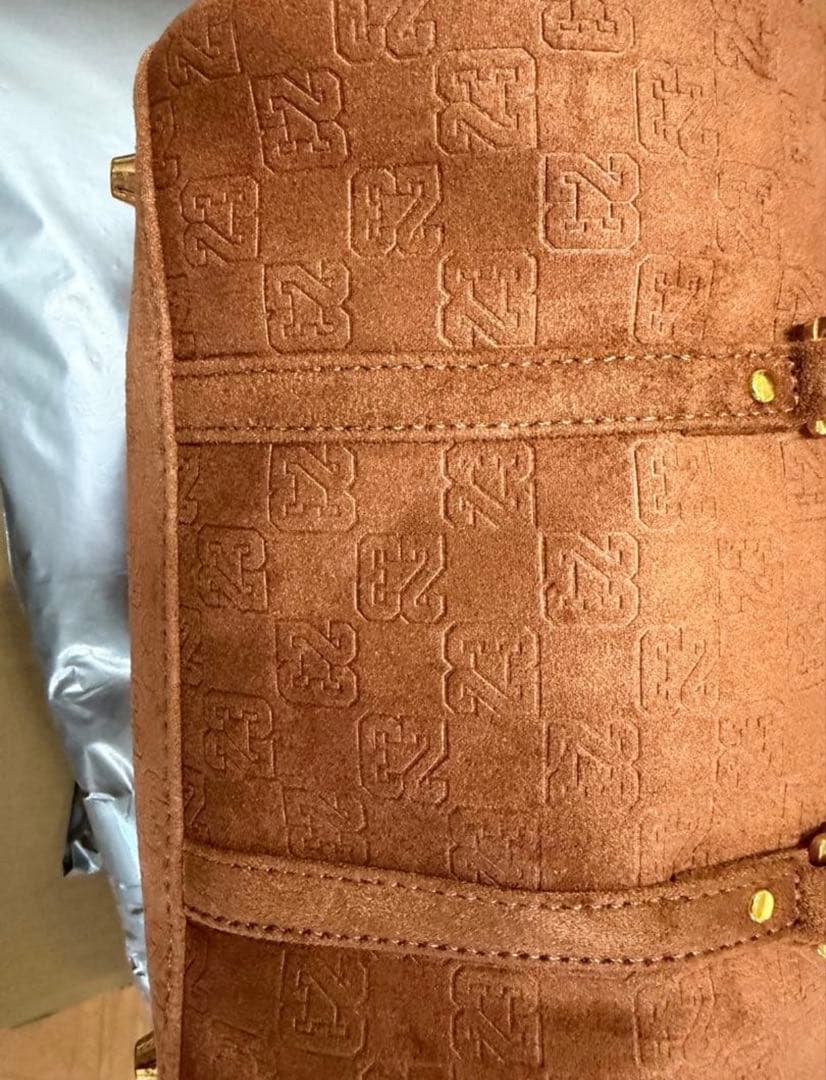 海外限定　Jordan モノグラム ボストンバッグ ライト IQ5743-299