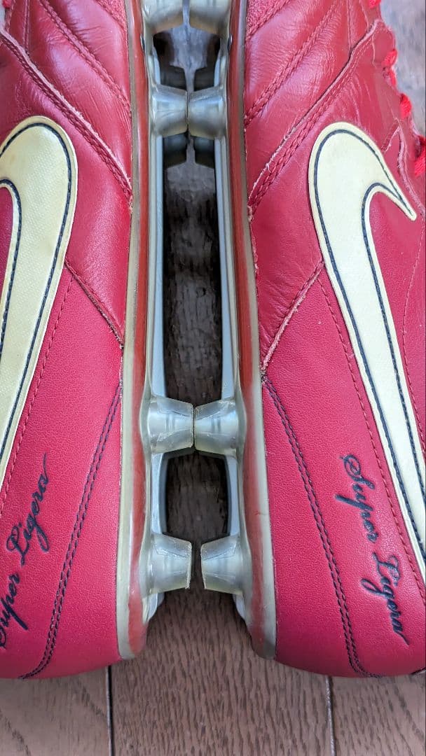 ナイキ サッカースパイク ティエンポ スーパーリゲラ　NIKE