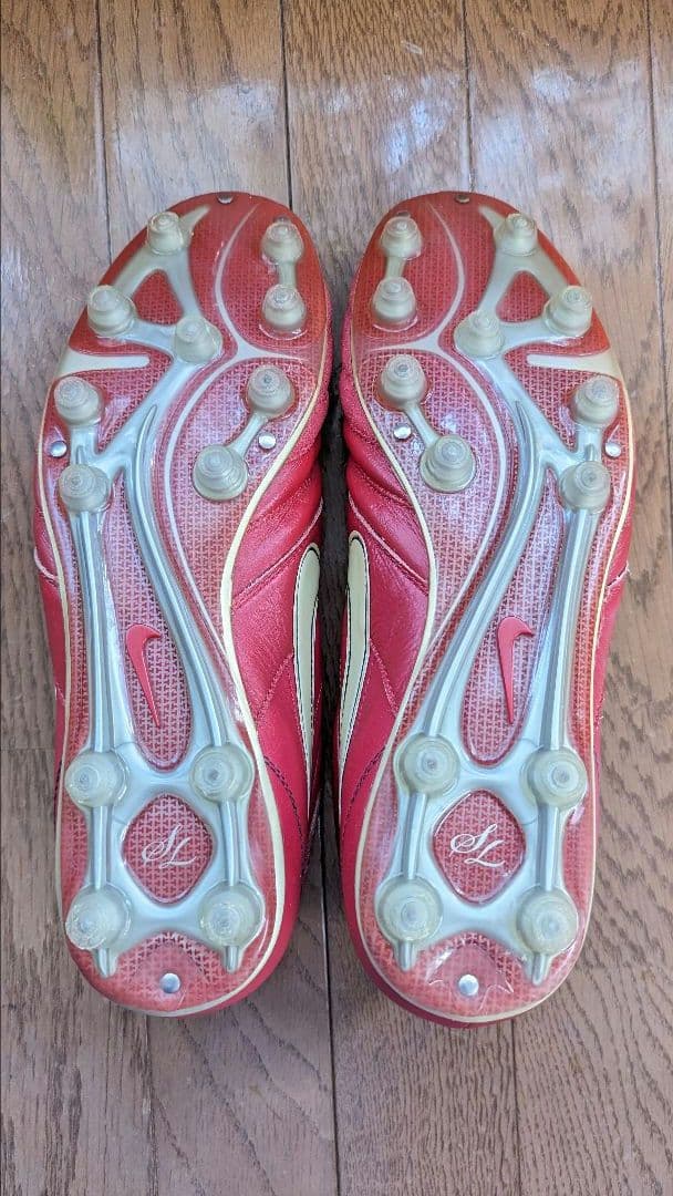 ナイキ サッカースパイク ティエンポ スーパーリゲラ　NIKE