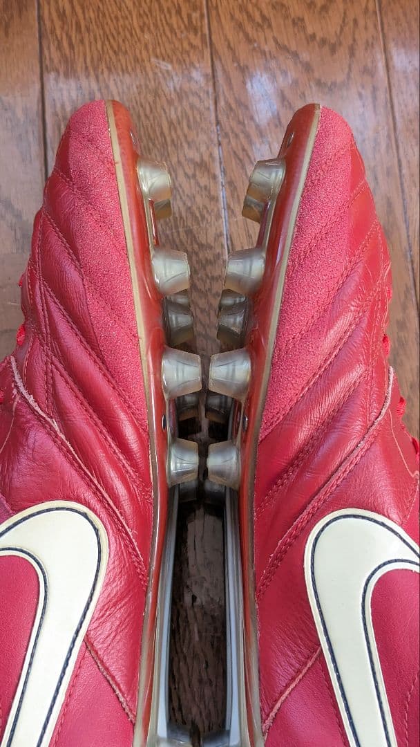 ナイキ サッカースパイク ティエンポ スーパーリゲラ　NIKE