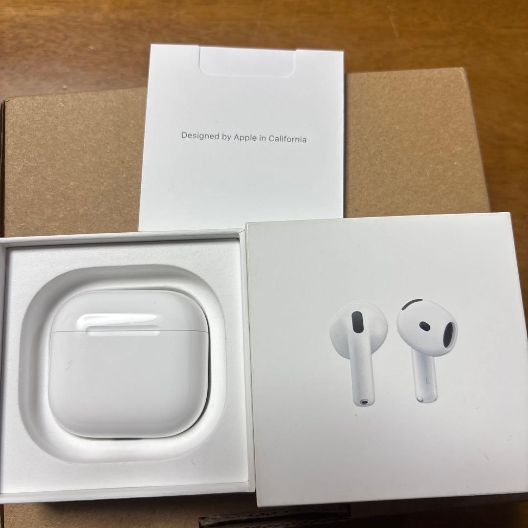 Apple AirPods 4本体