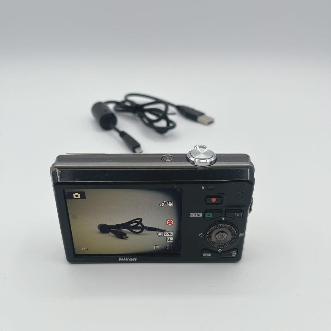 ジャンク　Nikon COOLPIX S6000 シルバー 7倍光学ズーム