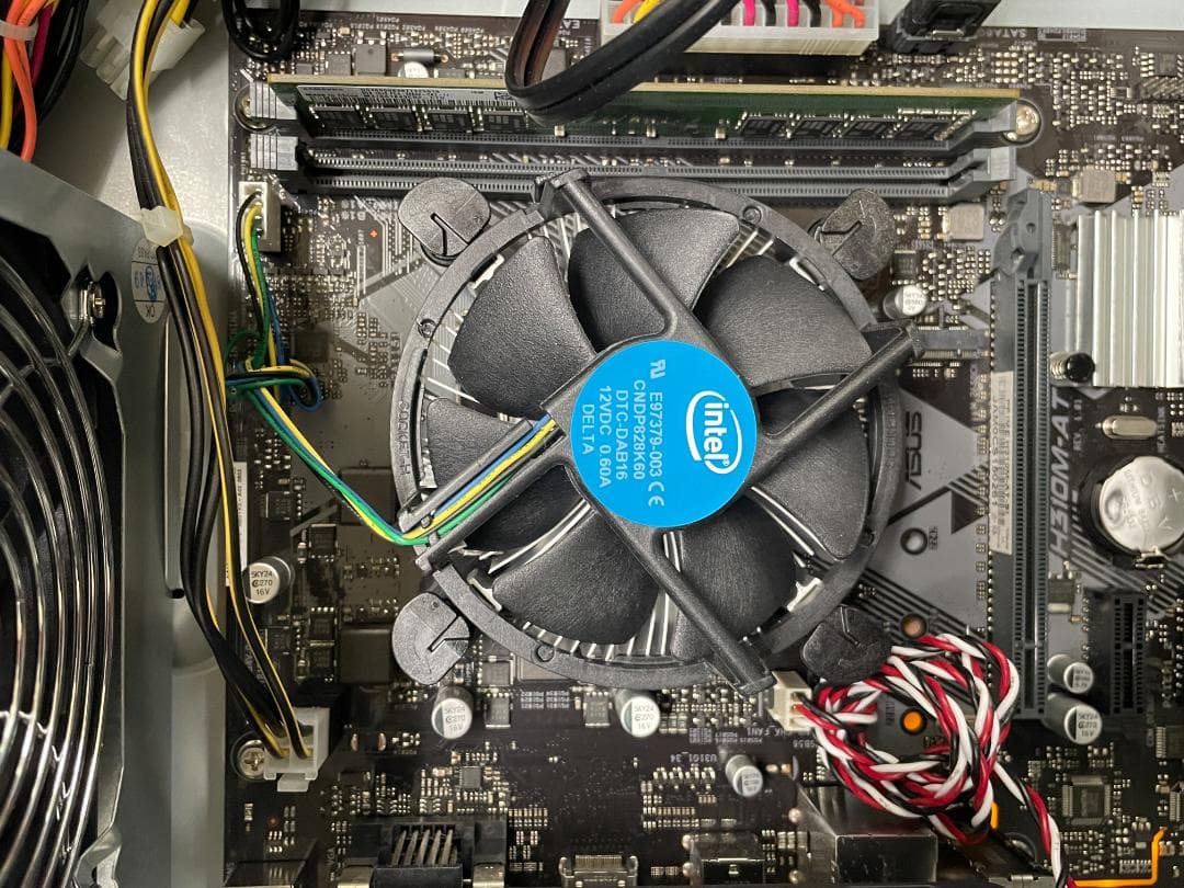 Windowsデスクトップ I5-8400 8GB HDD1TB Win10 THIRDWAVE