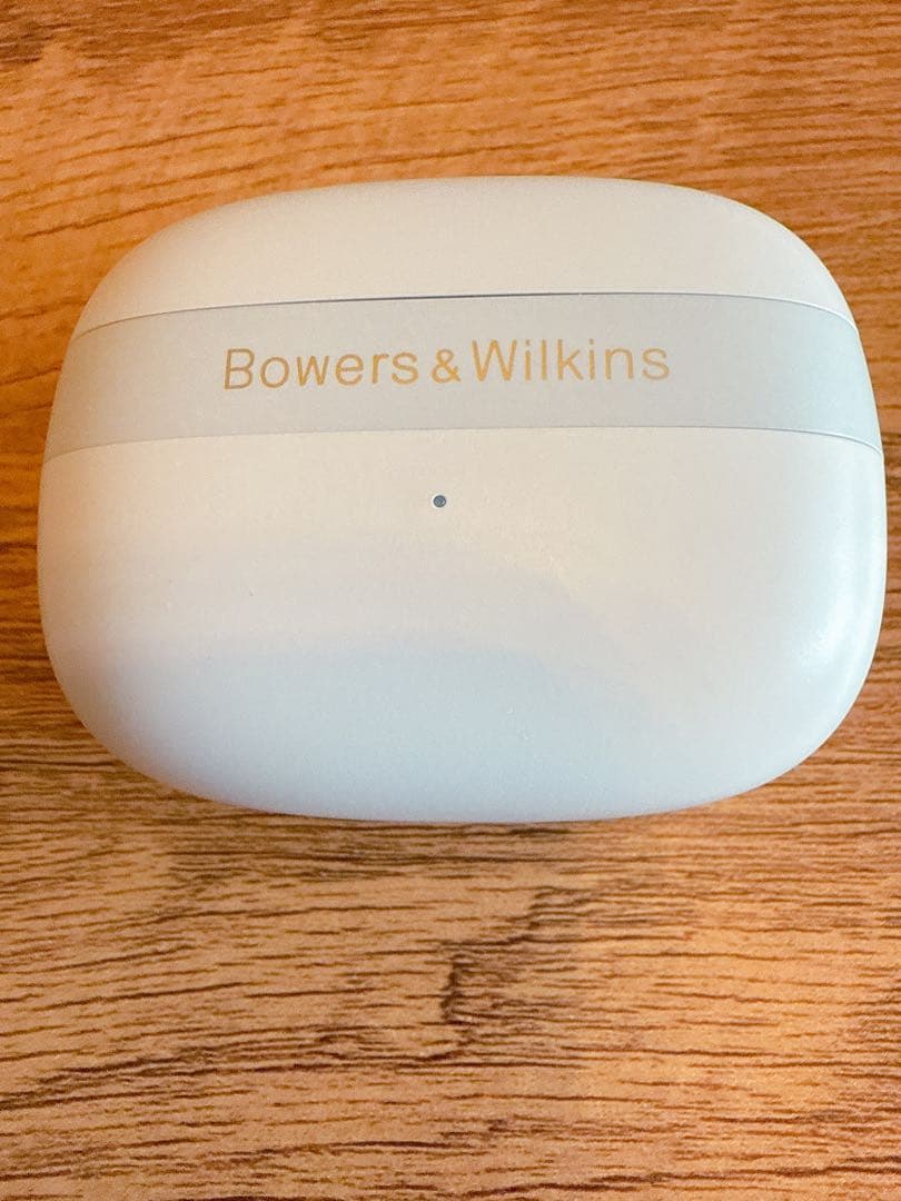 Bowers & Wilkins Pi8 ワイヤレスイヤフォン