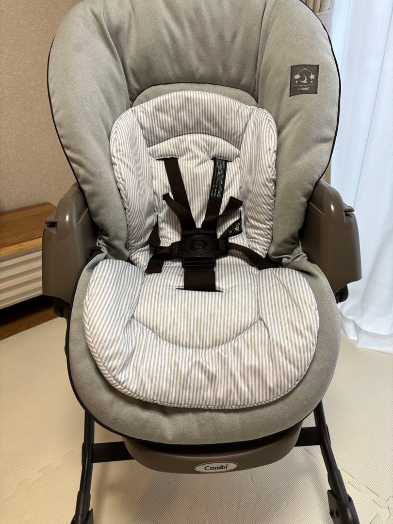 最終値下げ！コンビ　ネムリラ手動　アカチャンホンポ限定デザイン