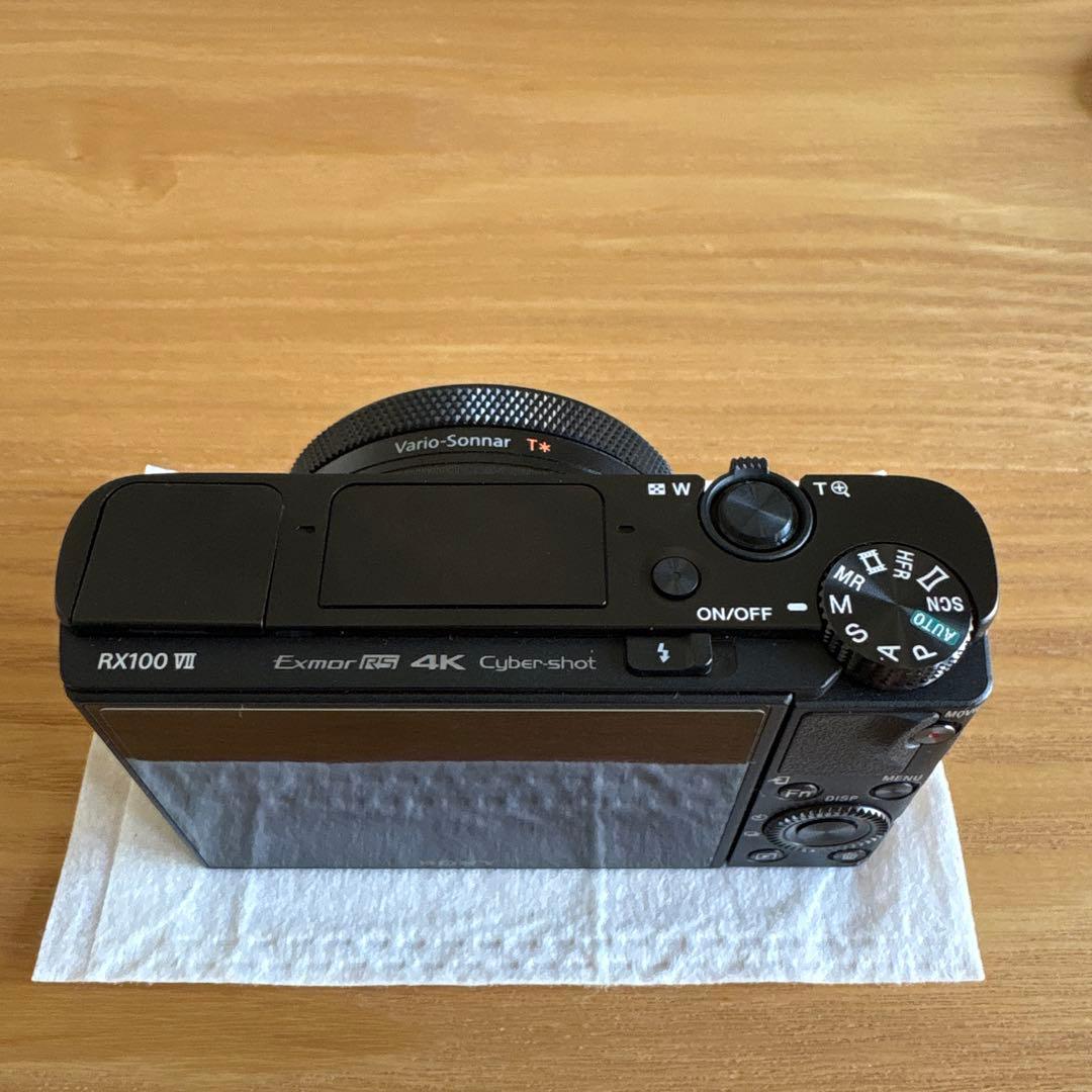 ソニー Cyber-Shot DSC-RX100M7