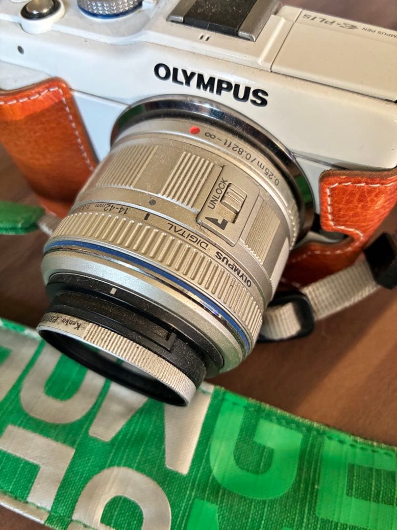 【美品】OLYMPUS PEN レザーケース+ストラップ+レンズプロテクター付き