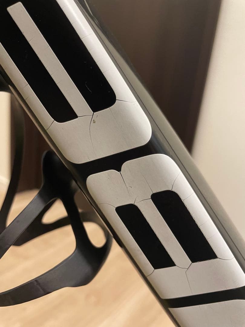 傷あり特価　CUBE LITENING C62 58サイズ　フレームセット