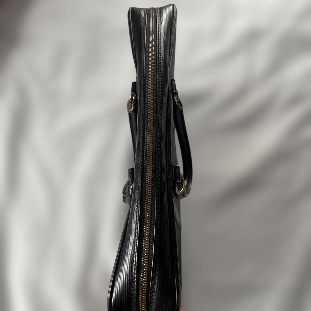 Louis Vuitton エピ ポルトドキュマン(Watchworld)